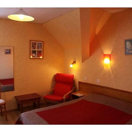 Les Chemins Francis - Modern Hotel Bagnols-les-Bains エクステリア 写真
