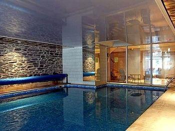 Les Chemins Francis - Modern Hotel Bagnols-les-Bains エクステリア 写真