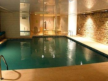 Les Chemins Francis - Modern Hotel Bagnols-les-Bains エクステリア 写真
