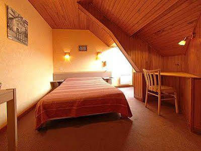 Les Chemins Francis - Modern Hotel Bagnols-les-Bains エクステリア 写真