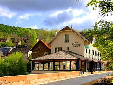 Les Chemins Francis - Modern Hotel Bagnols-les-Bains エクステリア 写真
